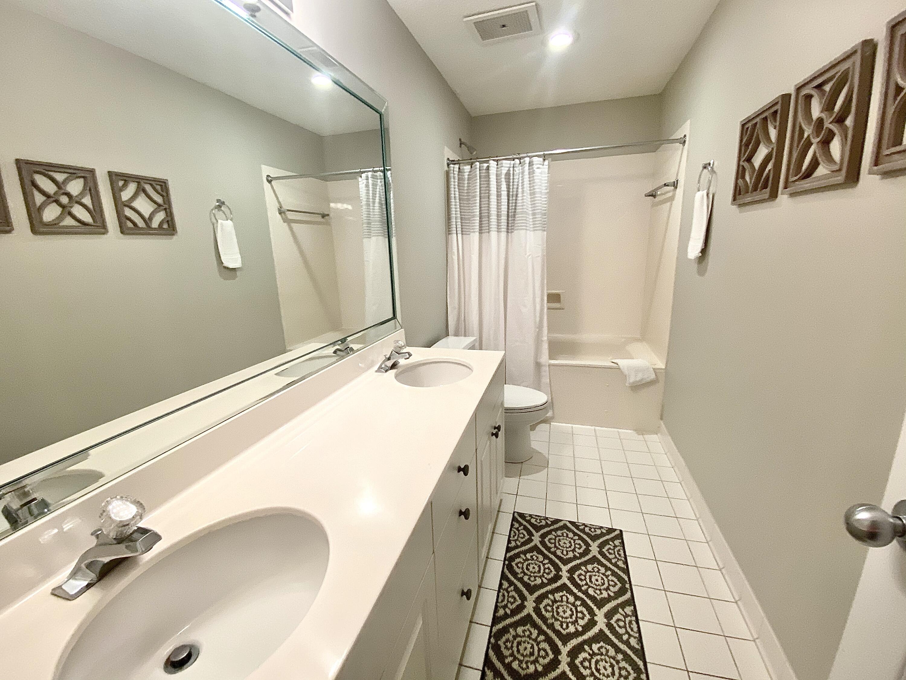 LEEWARD KEY - Residential