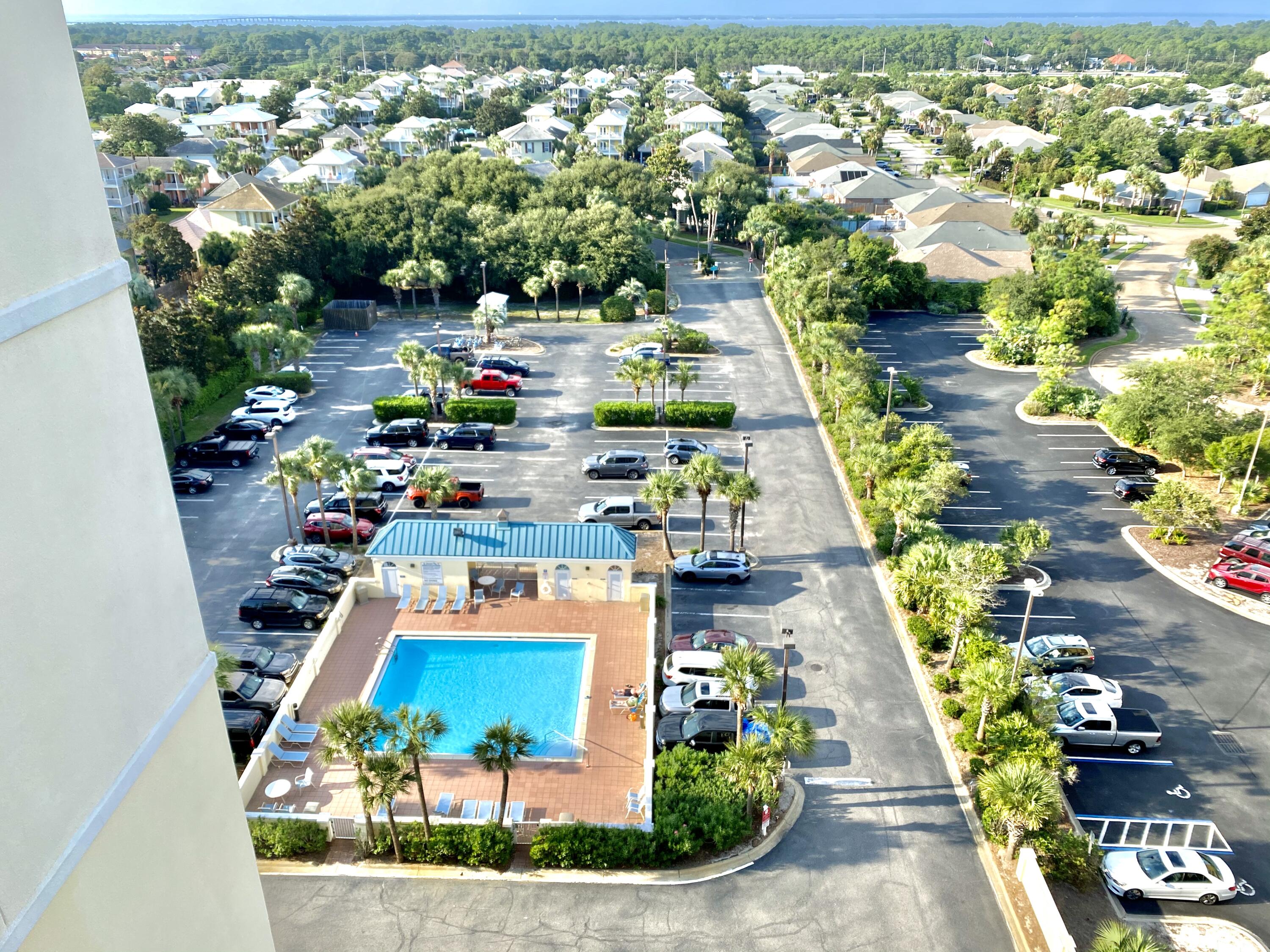 LEEWARD KEY - Residential