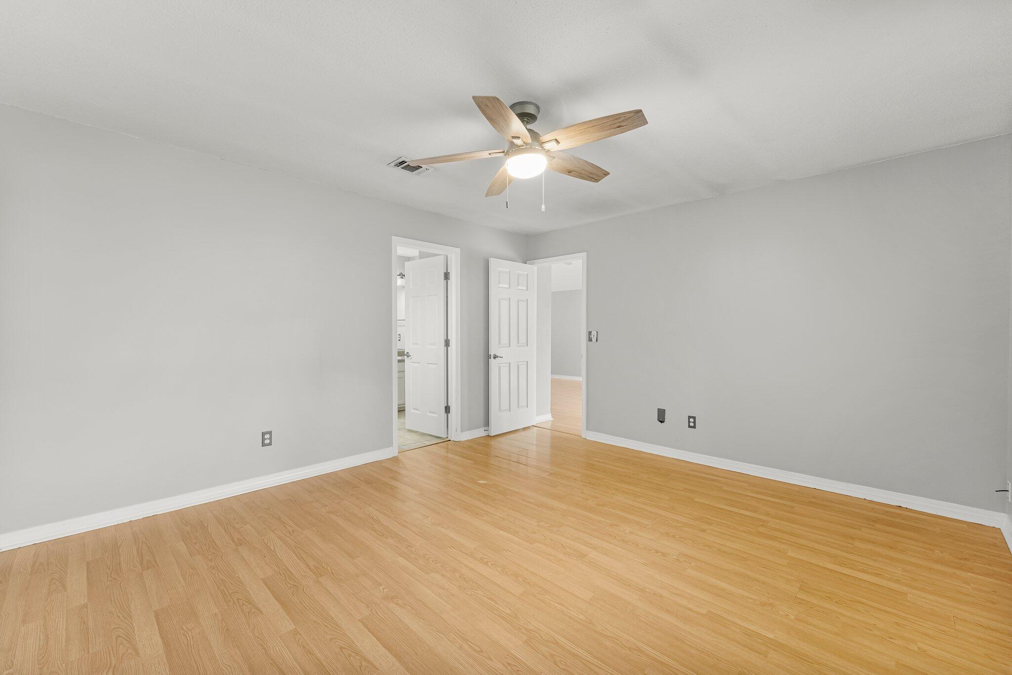 MAGNOLIA SQUARE - Residential