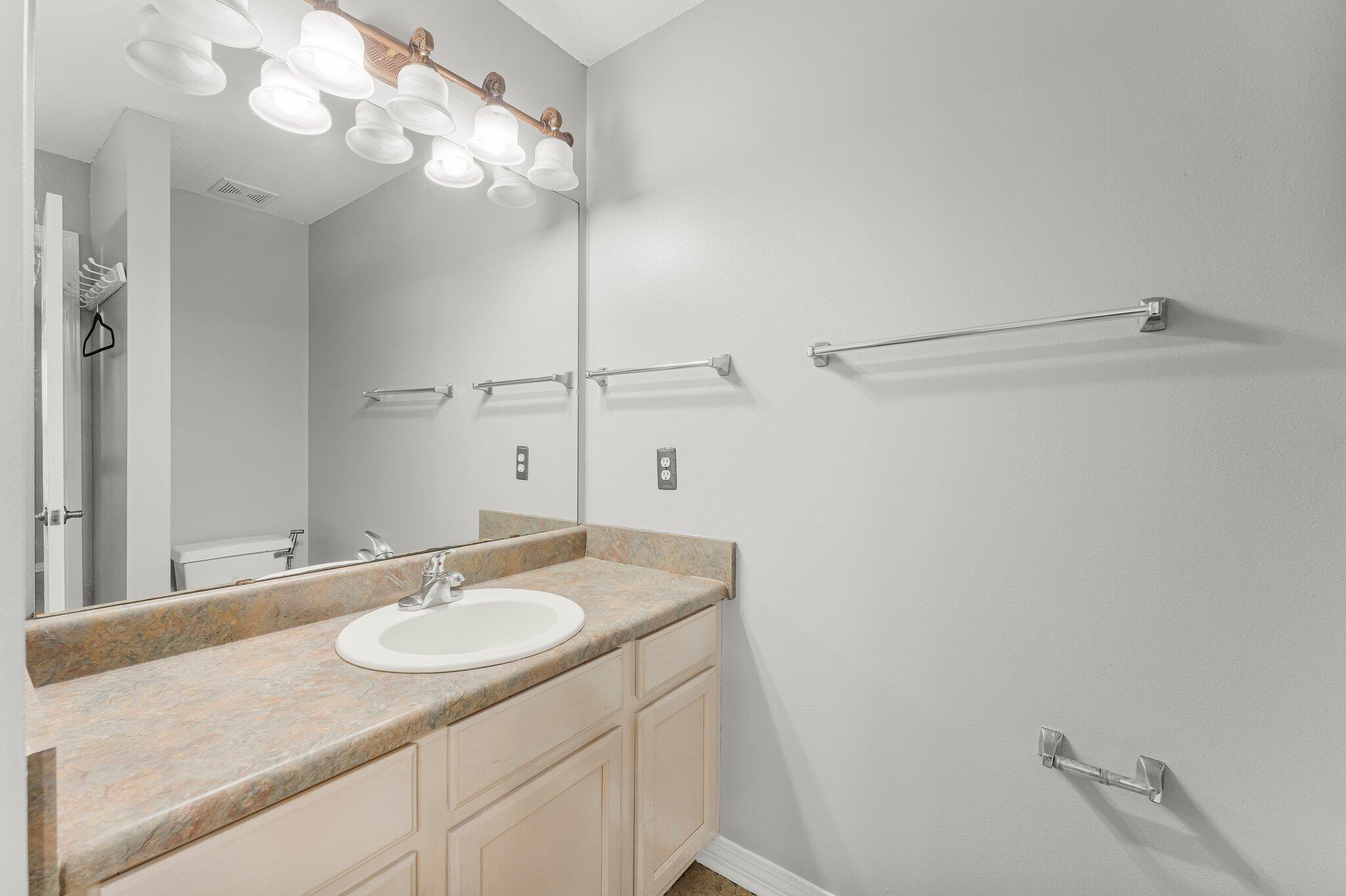 MAGNOLIA SQUARE - Residential