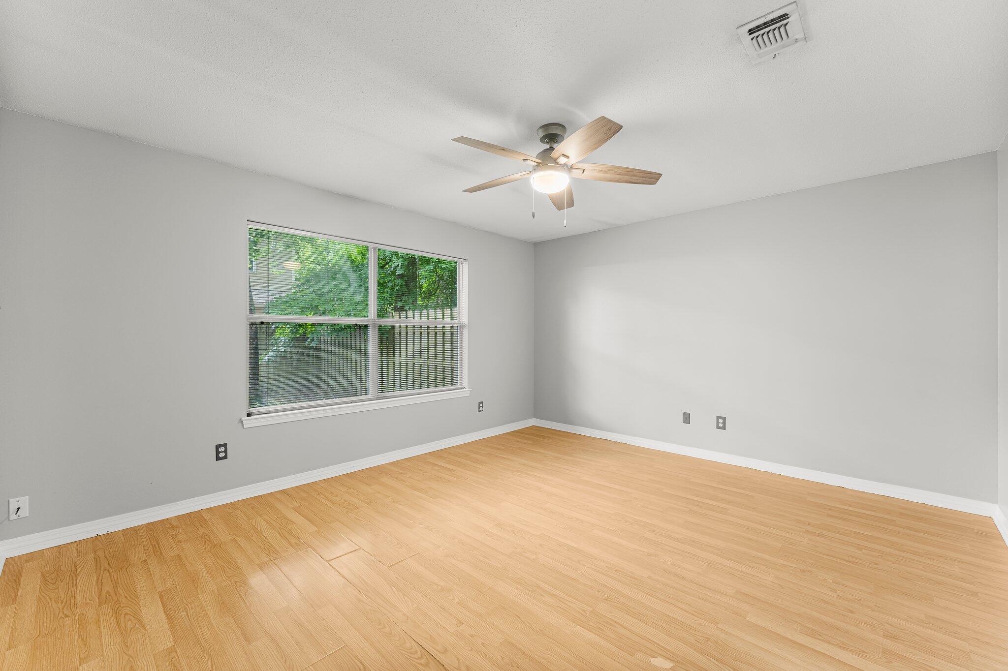 MAGNOLIA SQUARE - Residential
