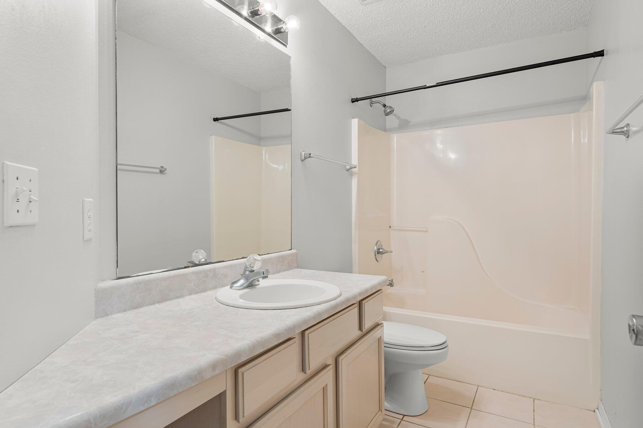 MAGNOLIA SQUARE - Residential