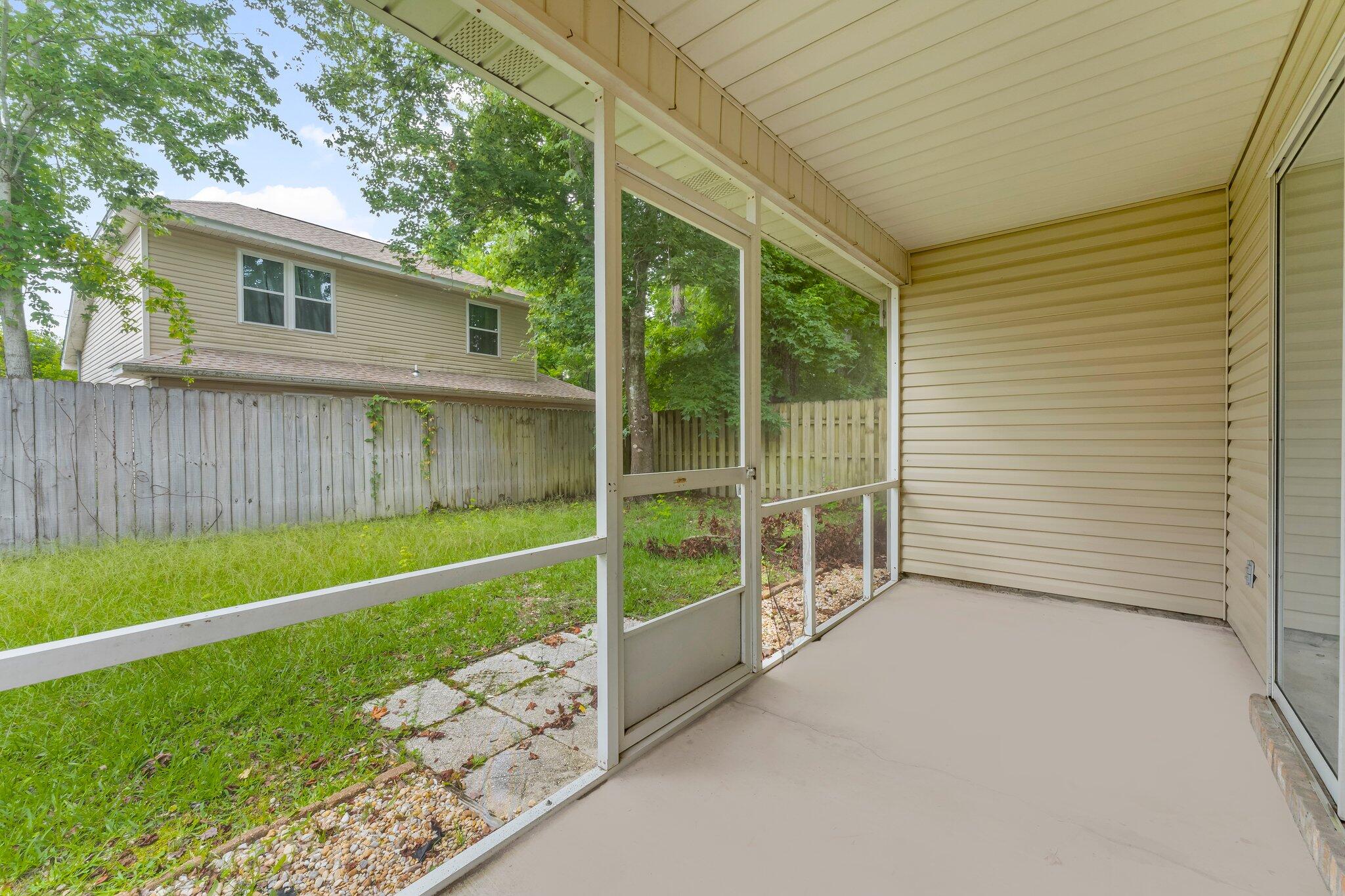 MAGNOLIA SQUARE - Residential