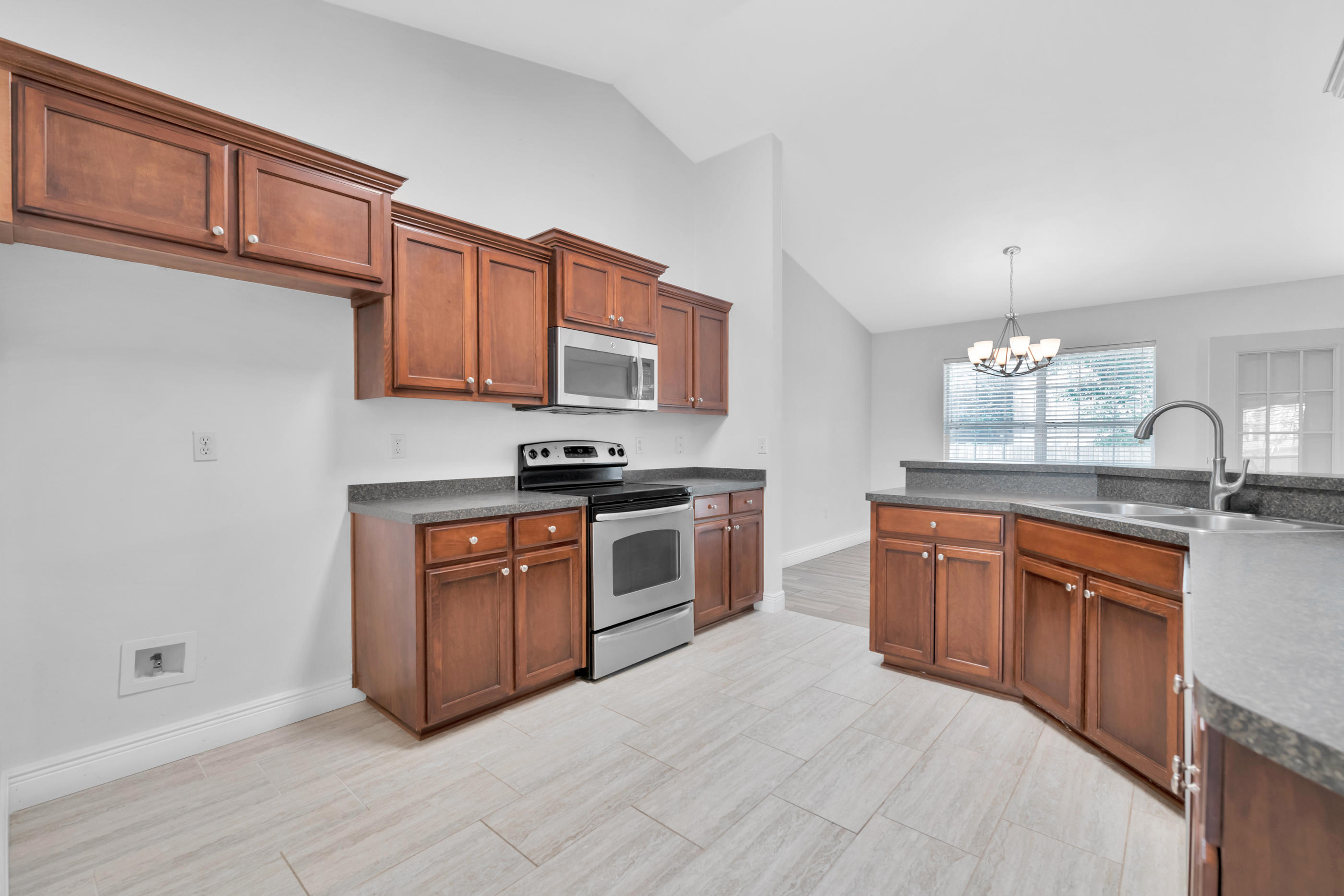 BAY PINES - Residential