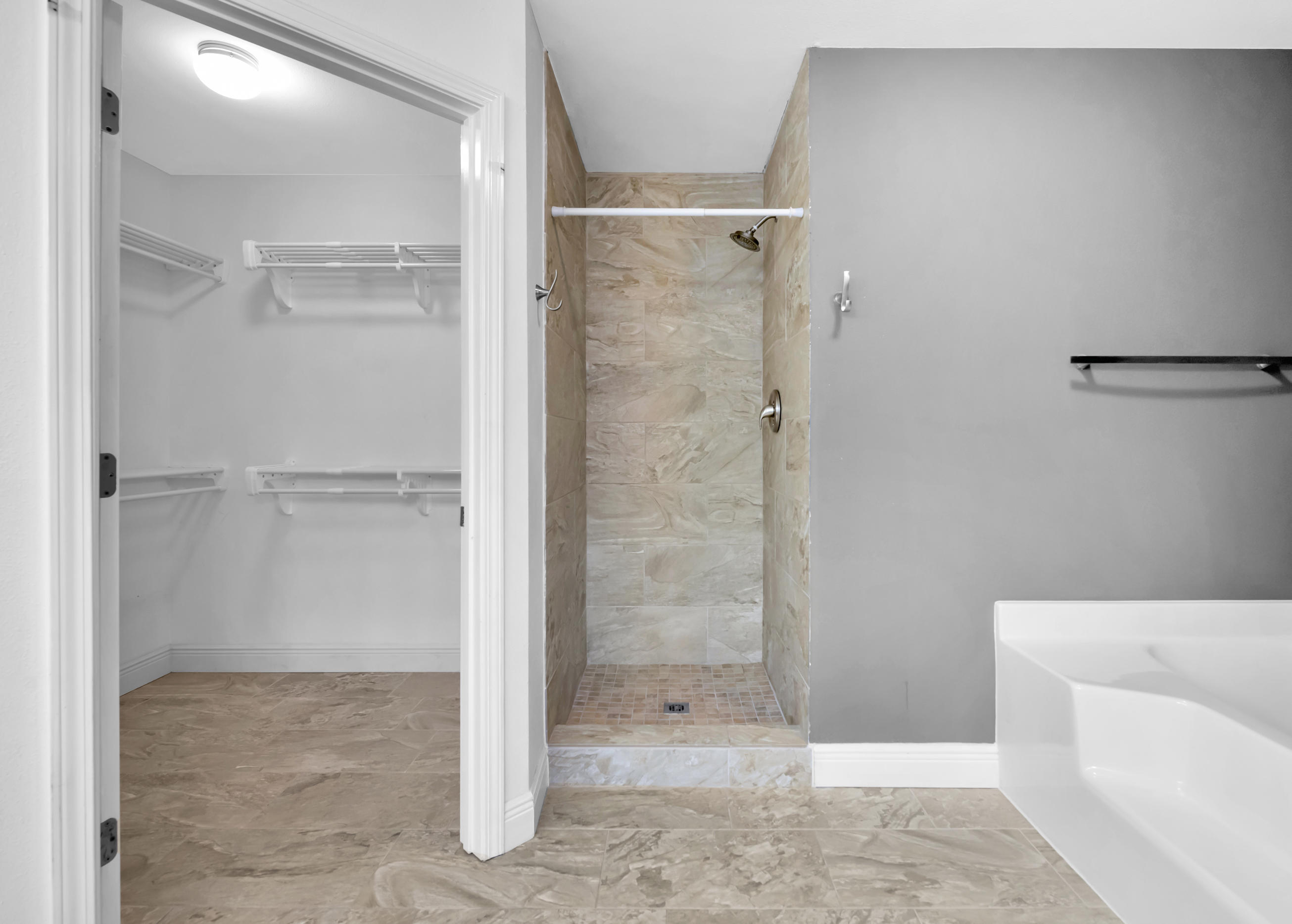 BAY PINES - Residential