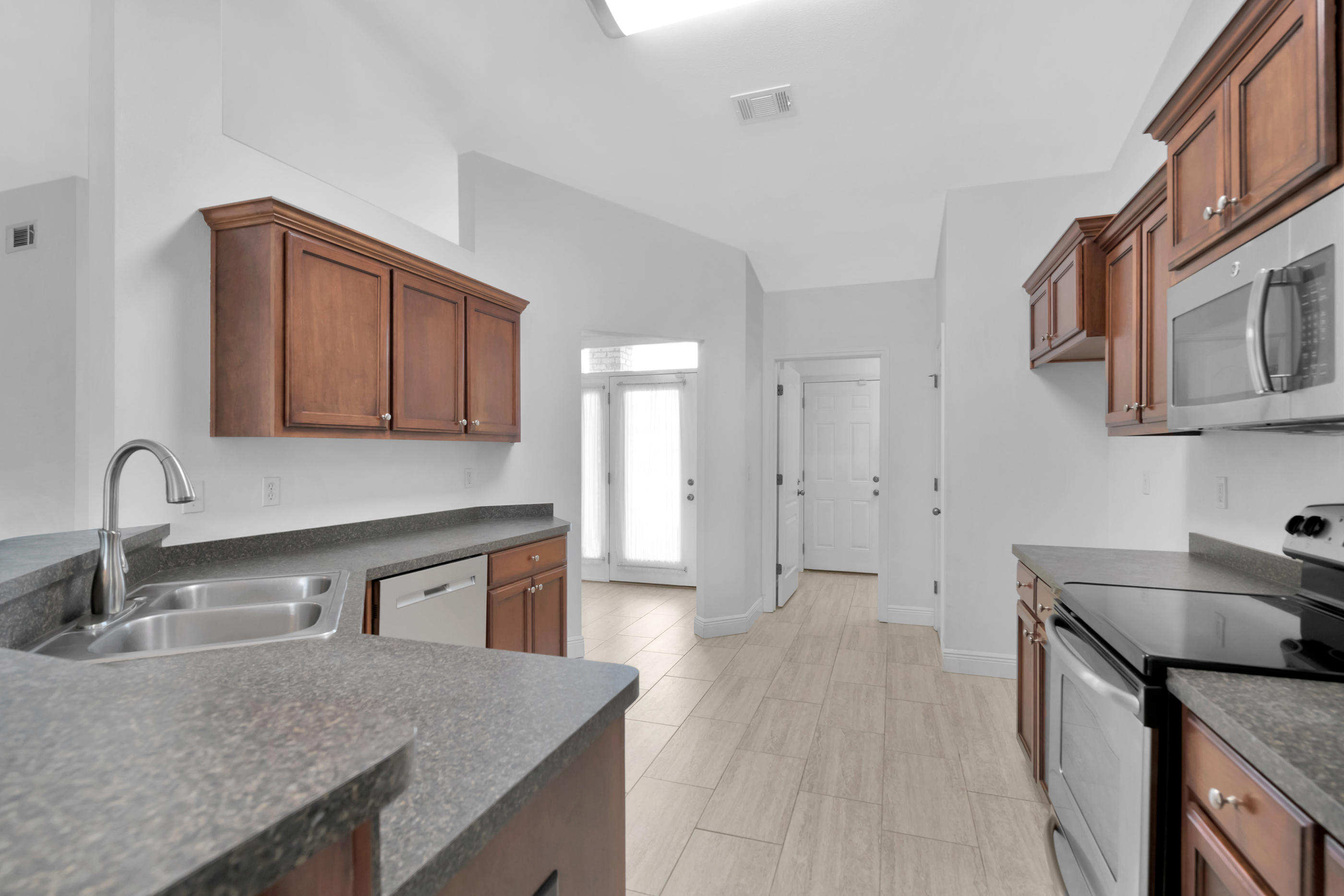 BAY PINES - Residential