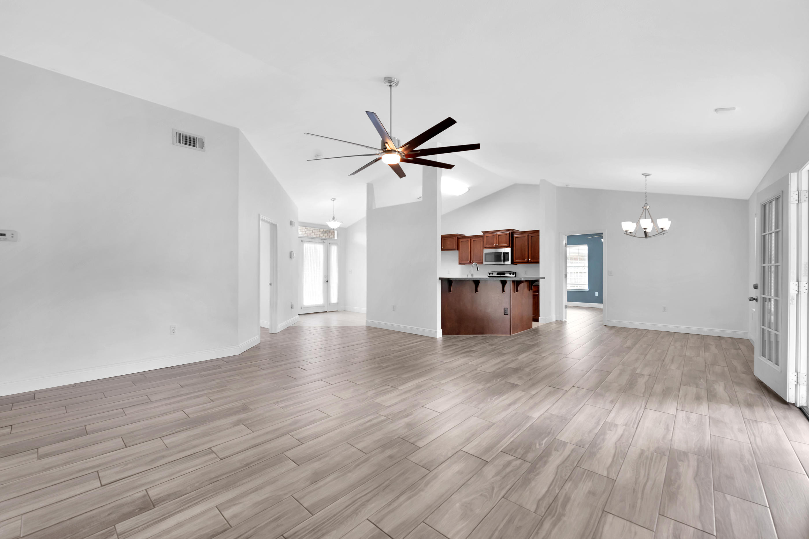 BAY PINES - Residential