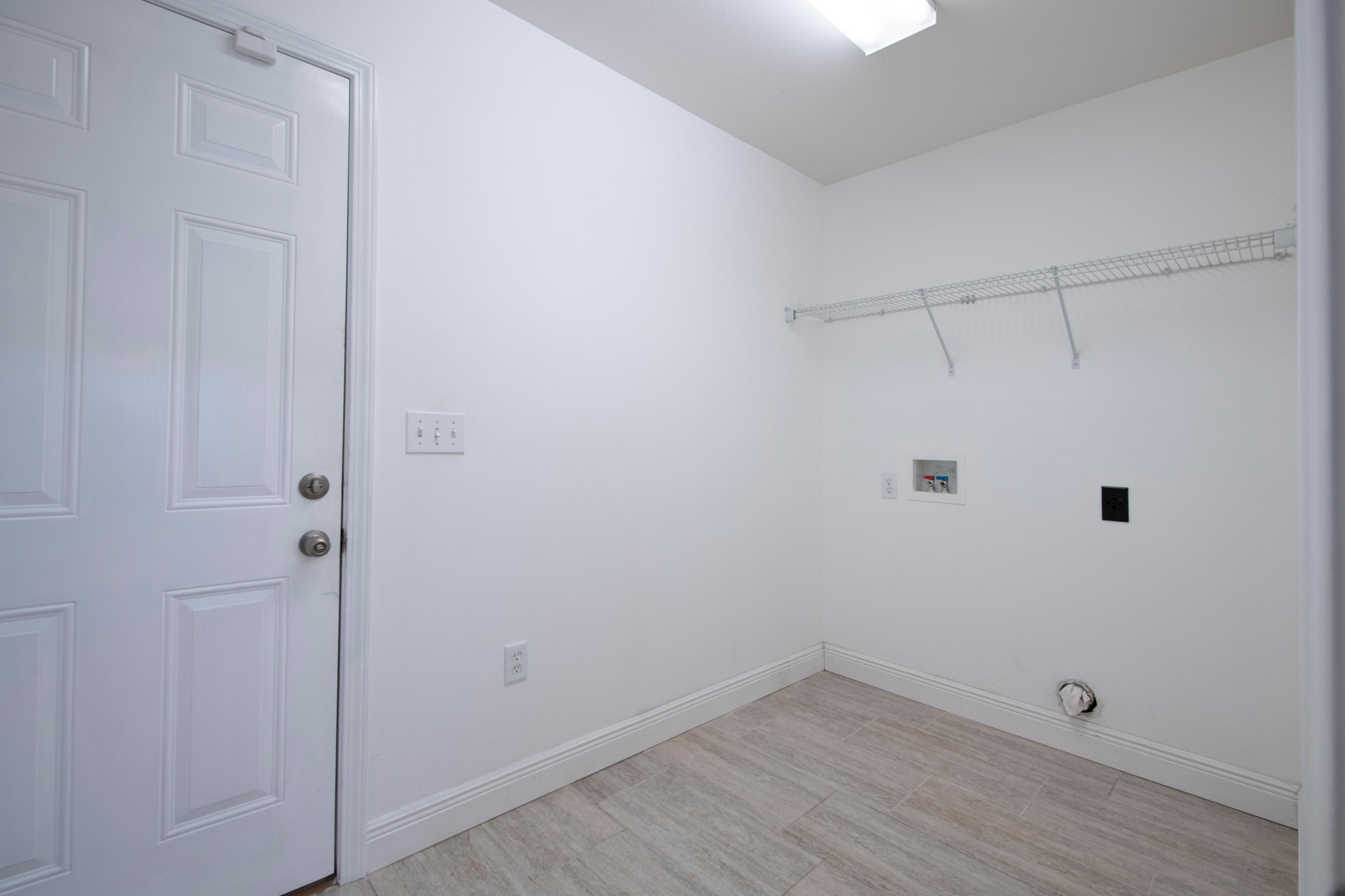 BAY PINES - Residential