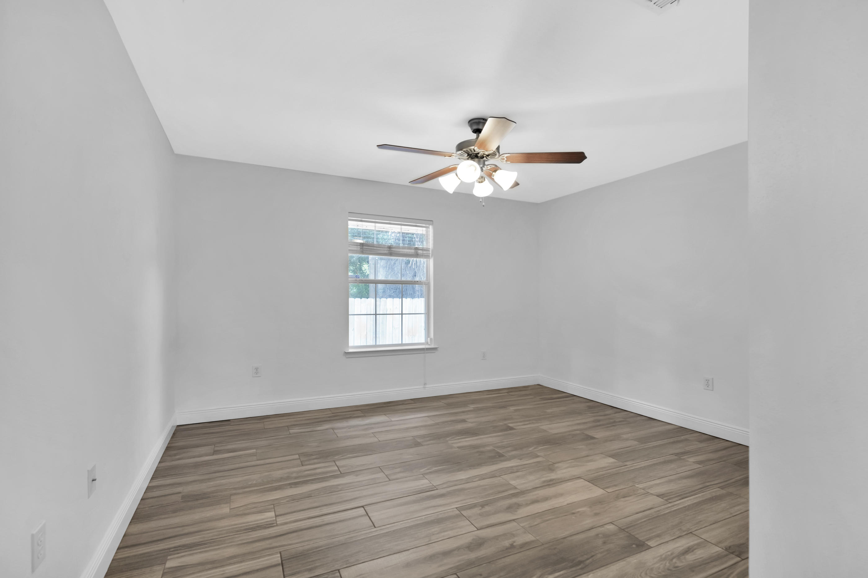 BAY PINES - Residential