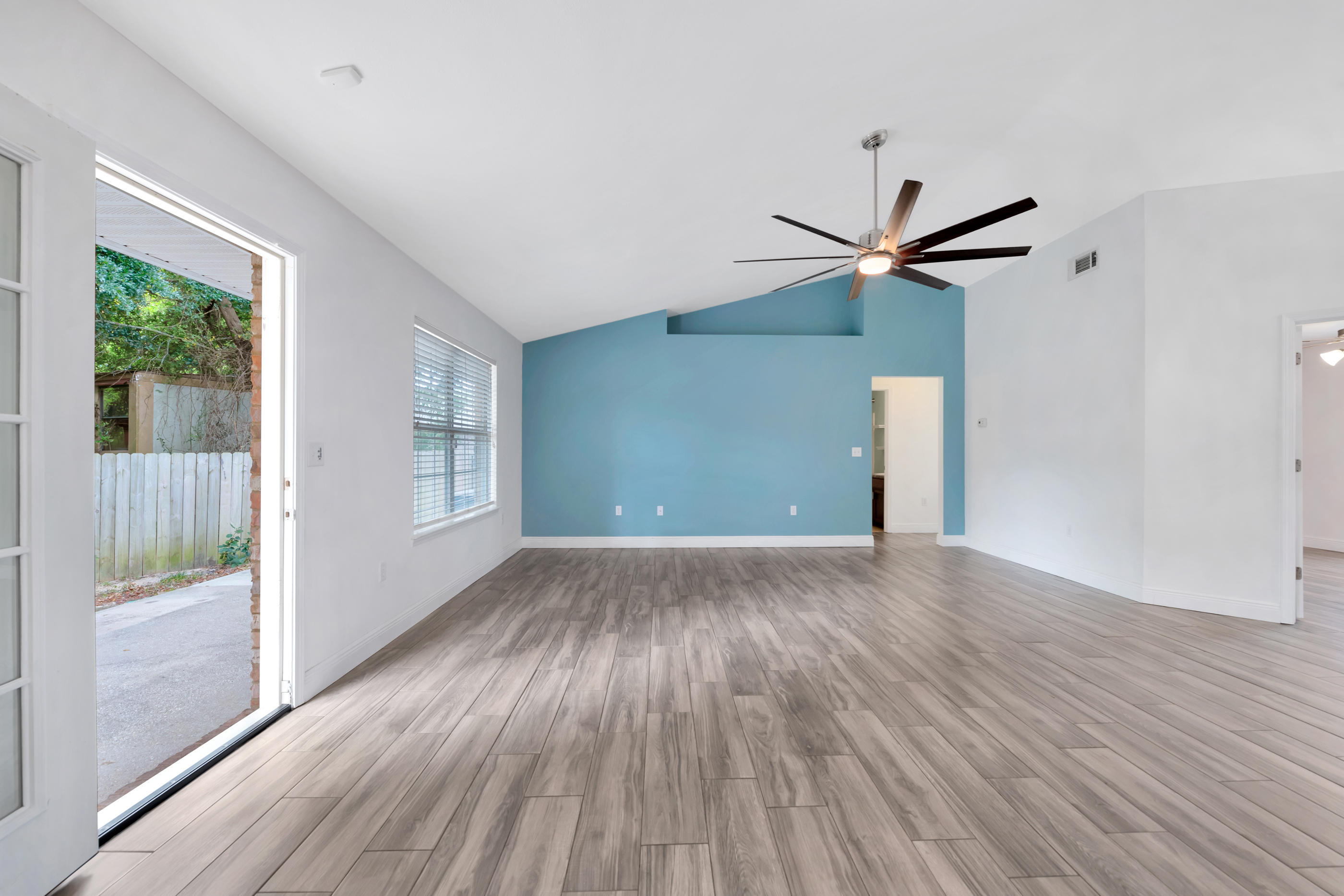 BAY PINES - Residential