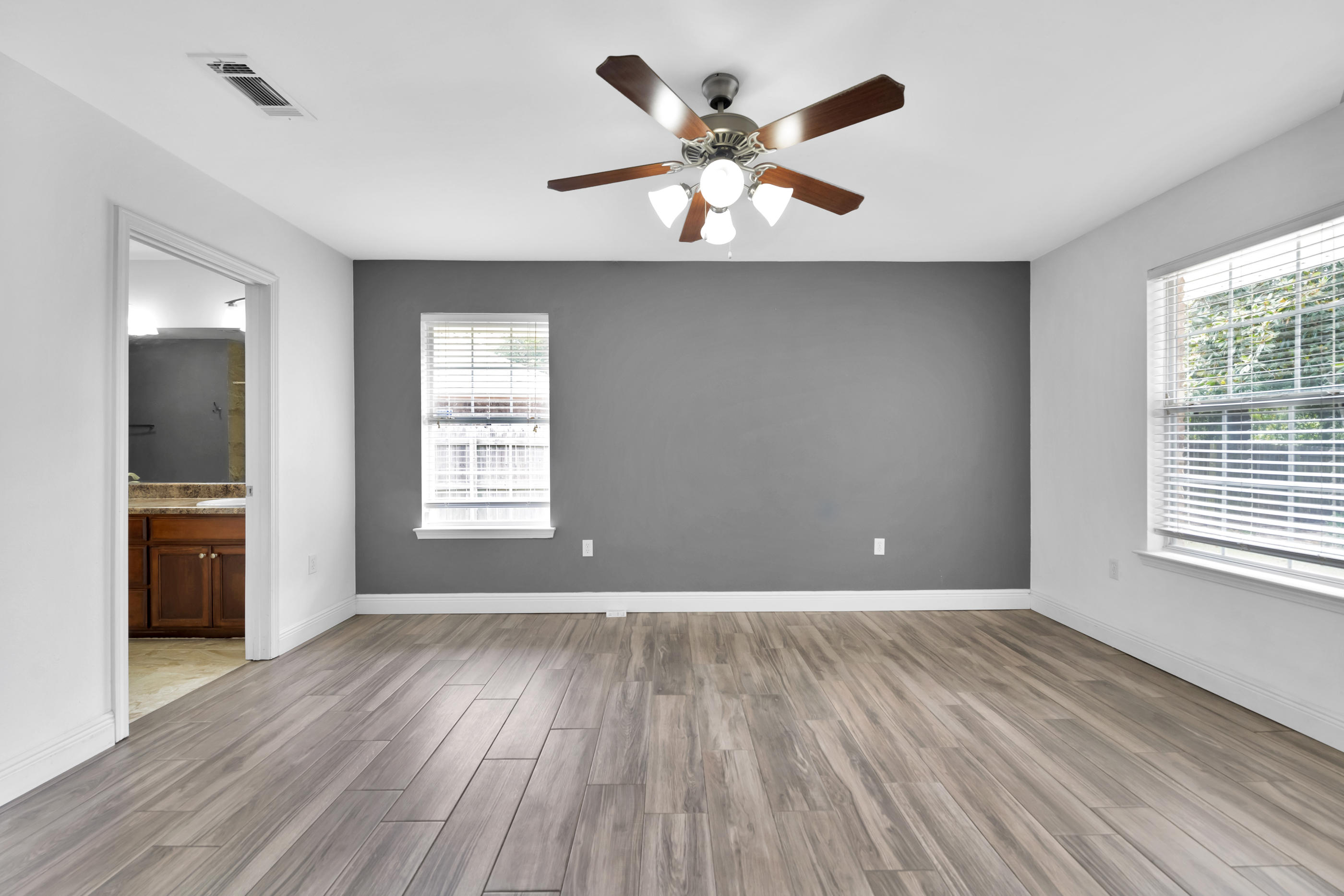 BAY PINES - Residential