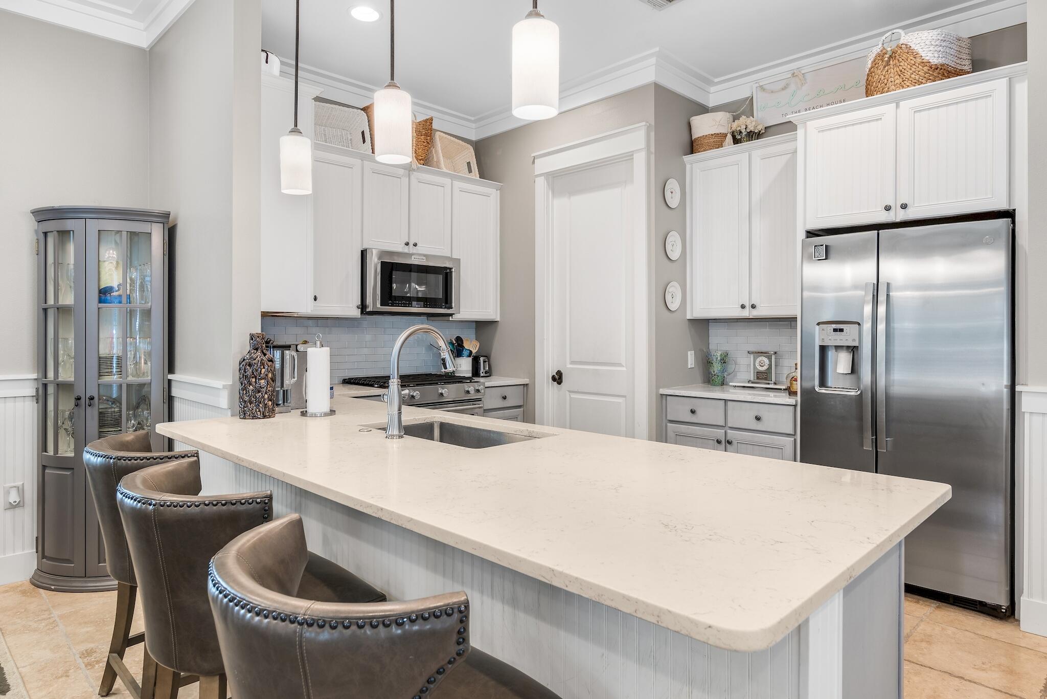 BUNGALOS AT SANDESTIN - Residential