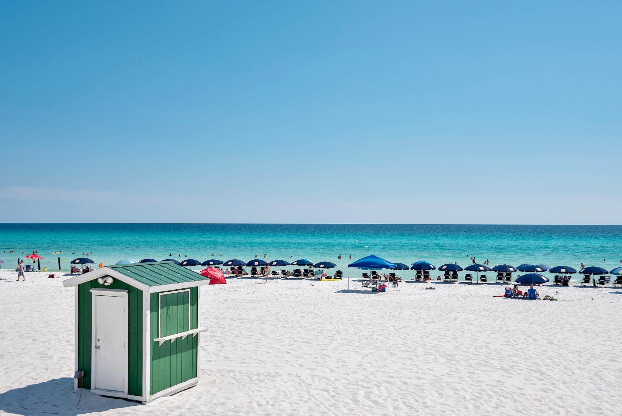 BUNGALOS AT SANDESTIN - Residential