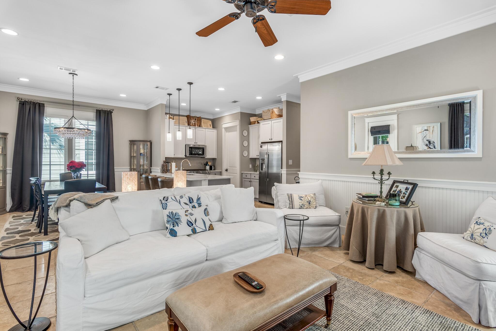 BUNGALOS AT SANDESTIN - Residential