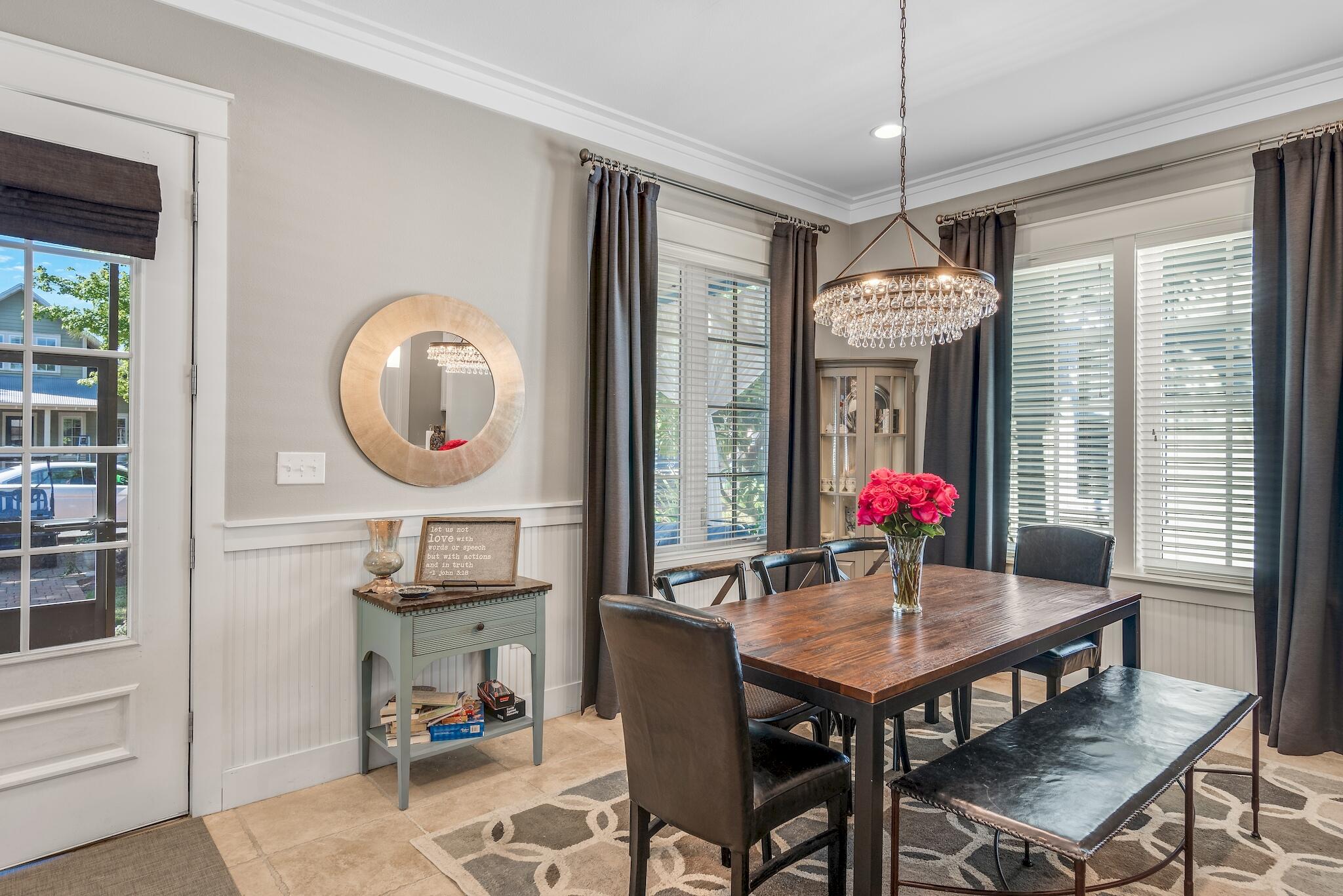BUNGALOS AT SANDESTIN - Residential