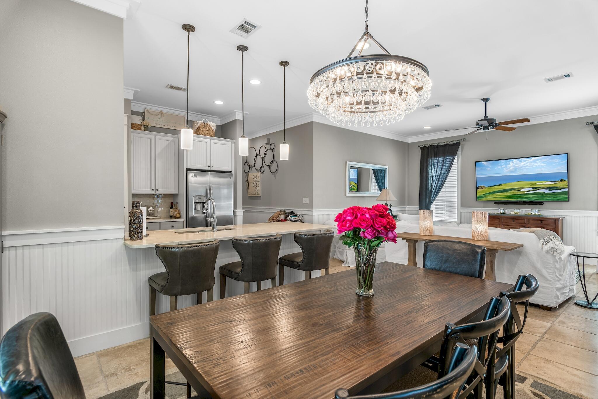 BUNGALOS AT SANDESTIN - Residential