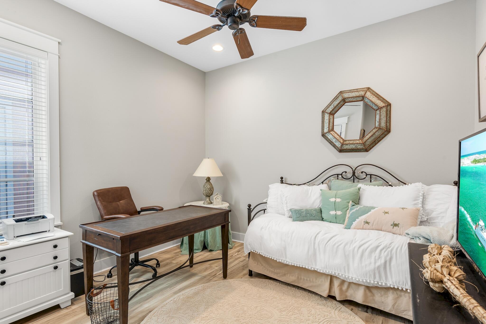 BUNGALOS AT SANDESTIN - Residential