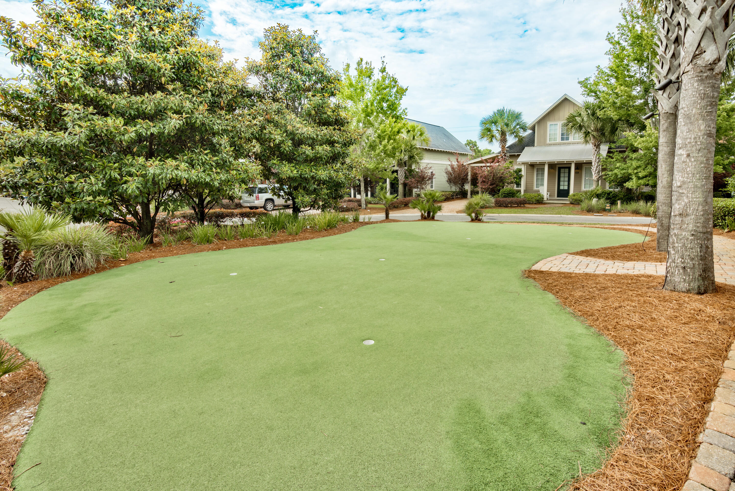 BUNGALOS AT SANDESTIN - Residential