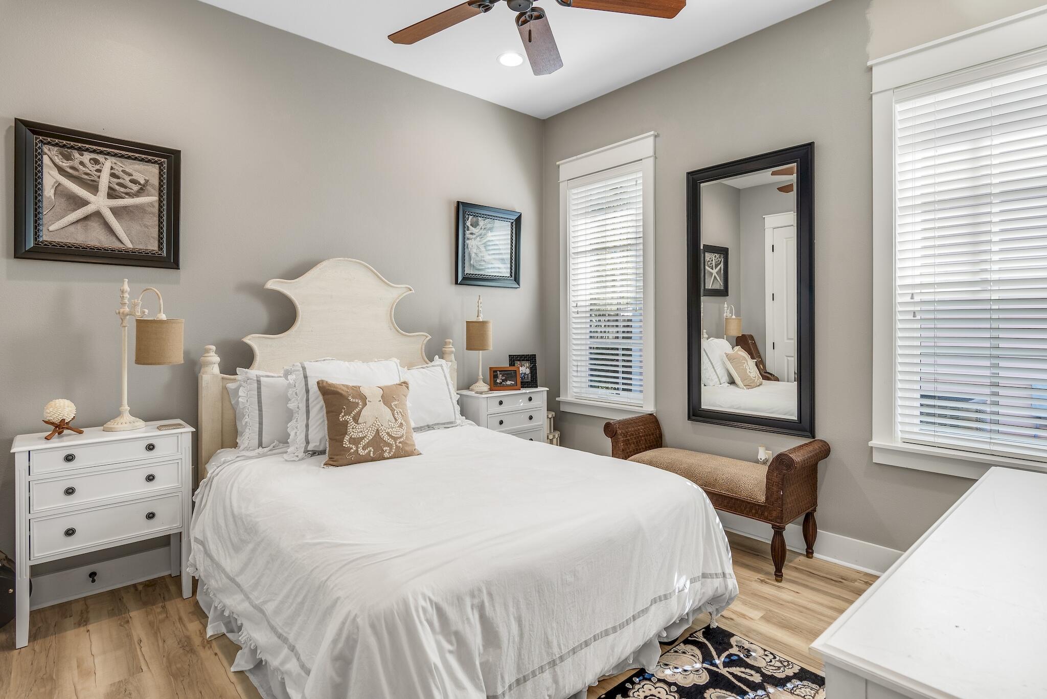BUNGALOS AT SANDESTIN - Residential