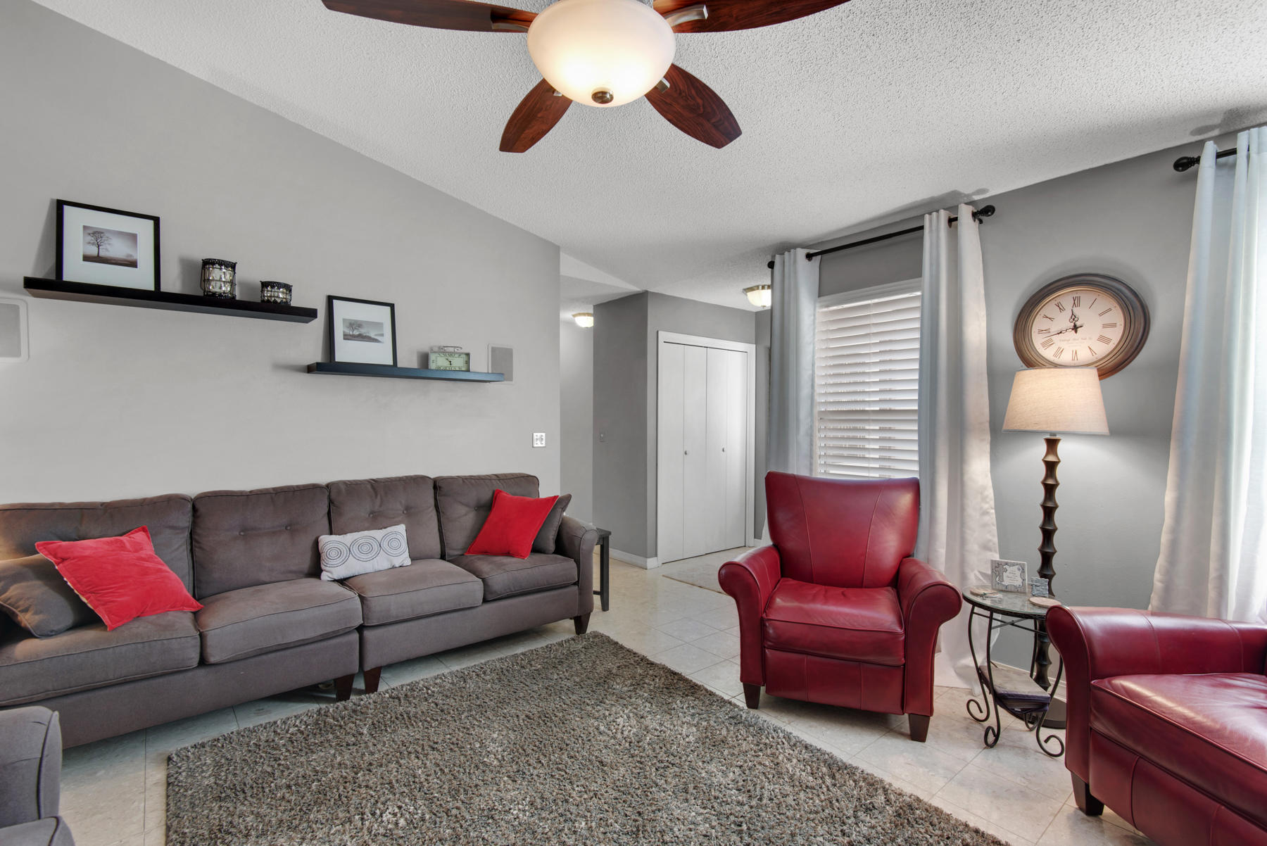 PINE MEADOWS - Residential