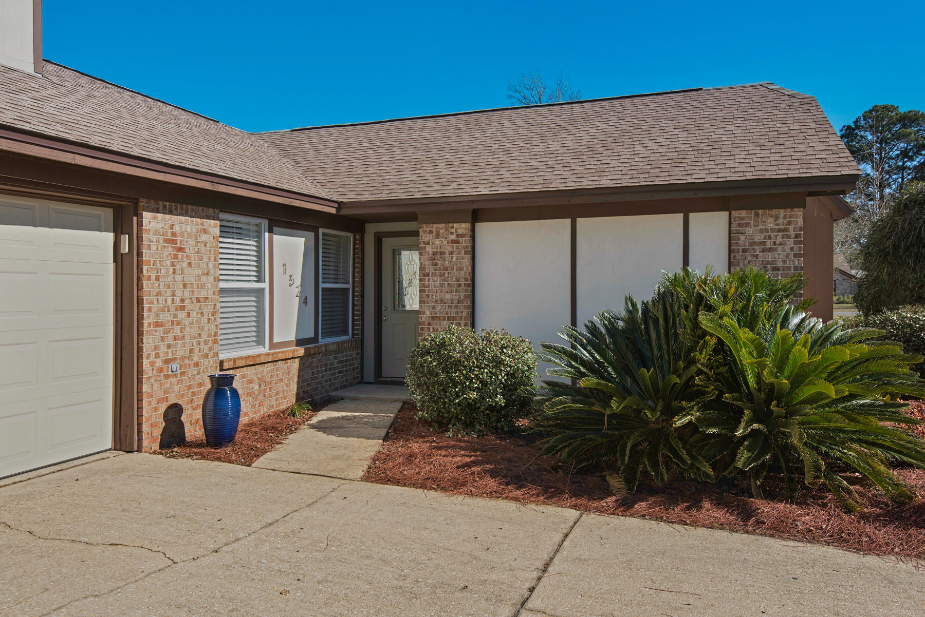 PINE MEADOWS - Residential