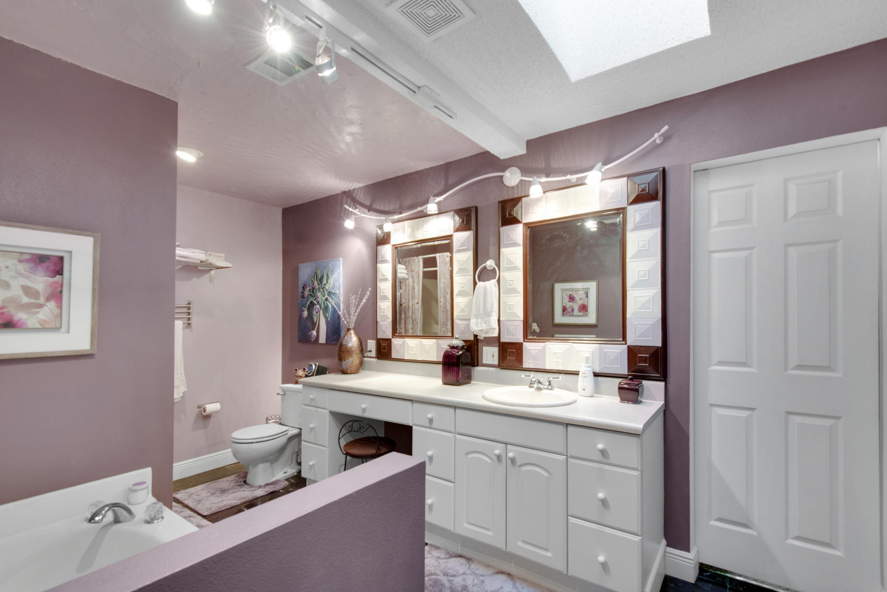 PINE MEADOWS - Residential