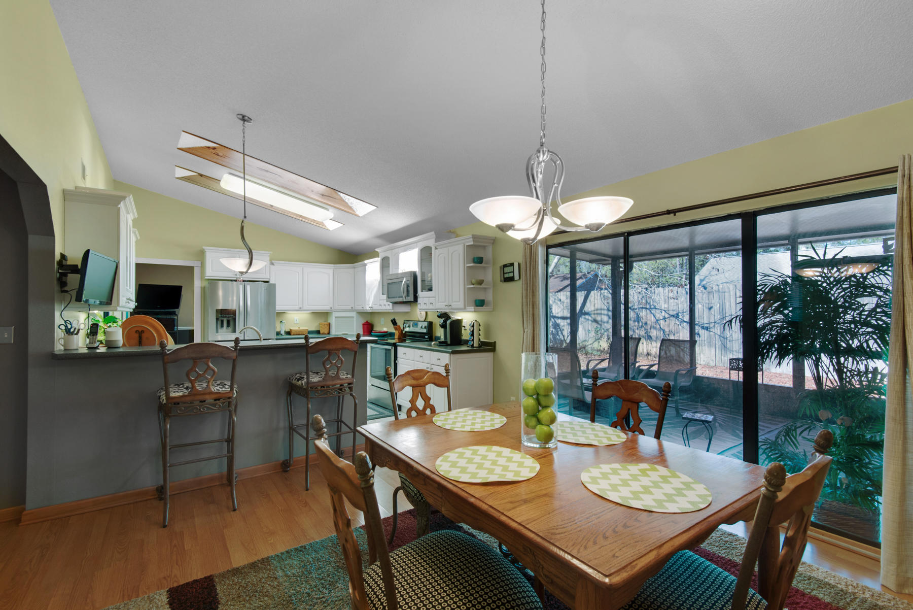 PINE MEADOWS - Residential