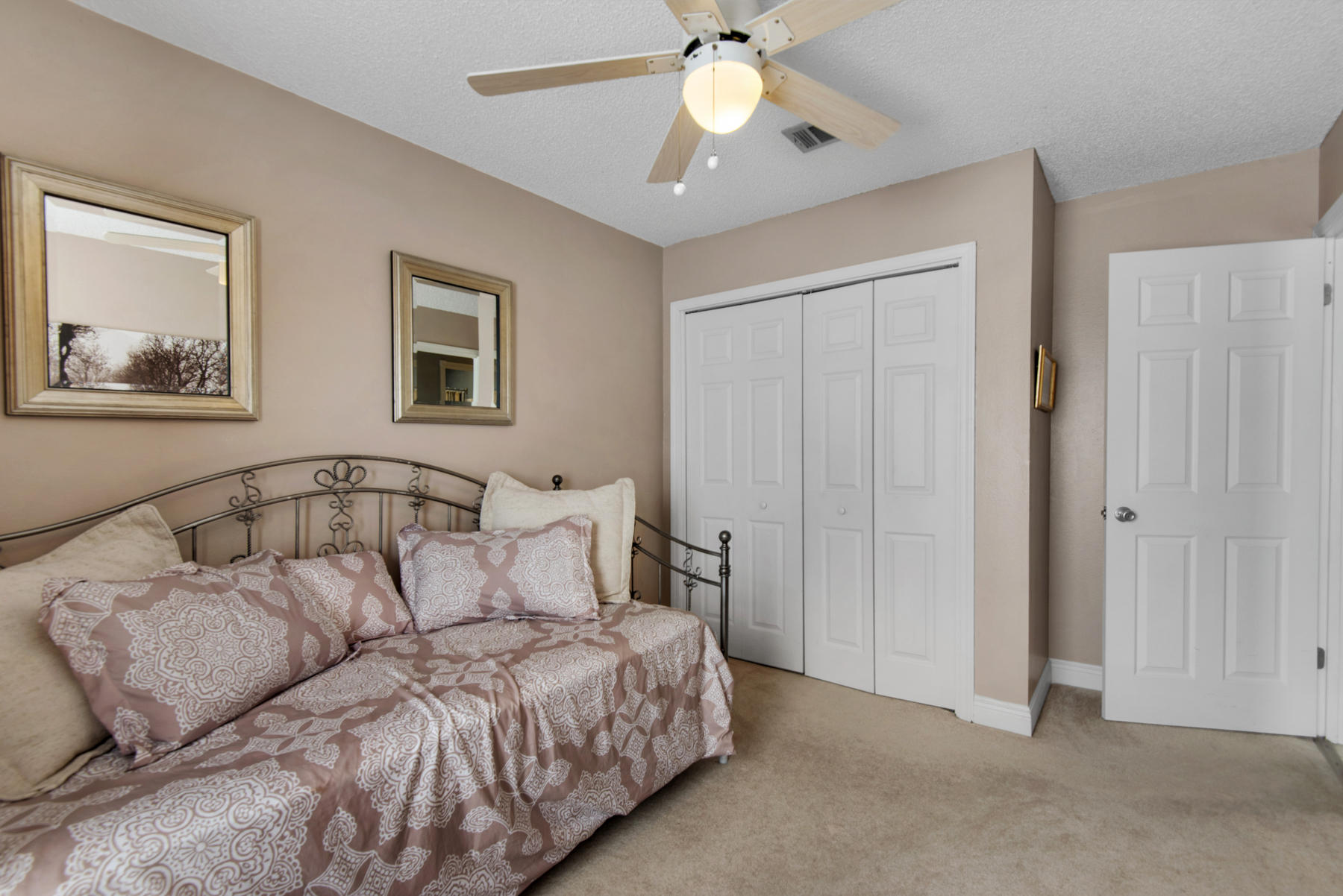 PINE MEADOWS - Residential