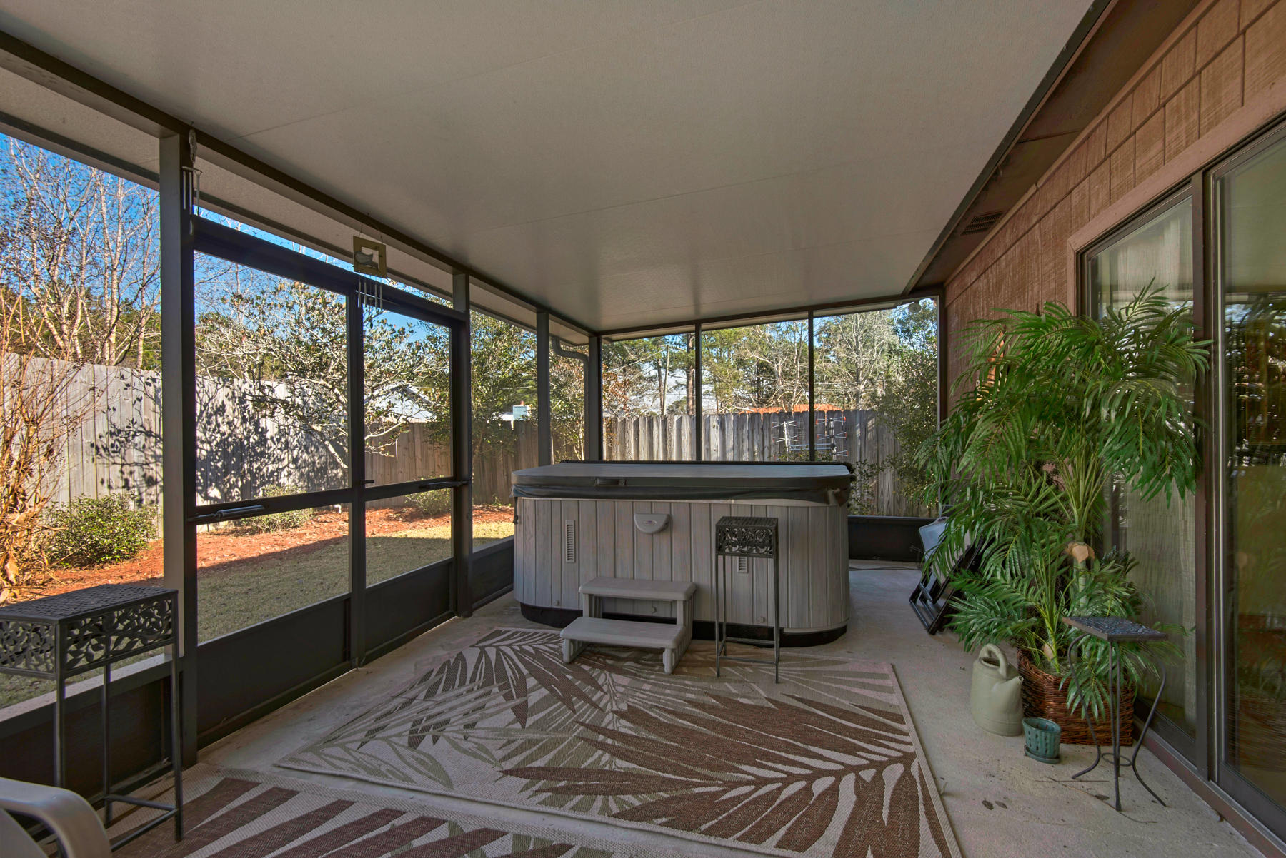 PINE MEADOWS - Residential