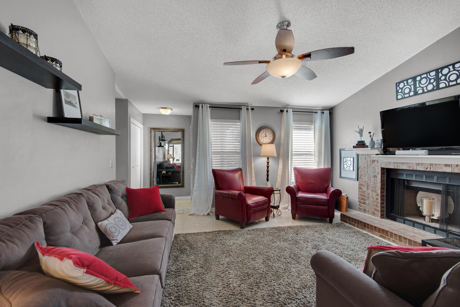 PINE MEADOWS - Residential