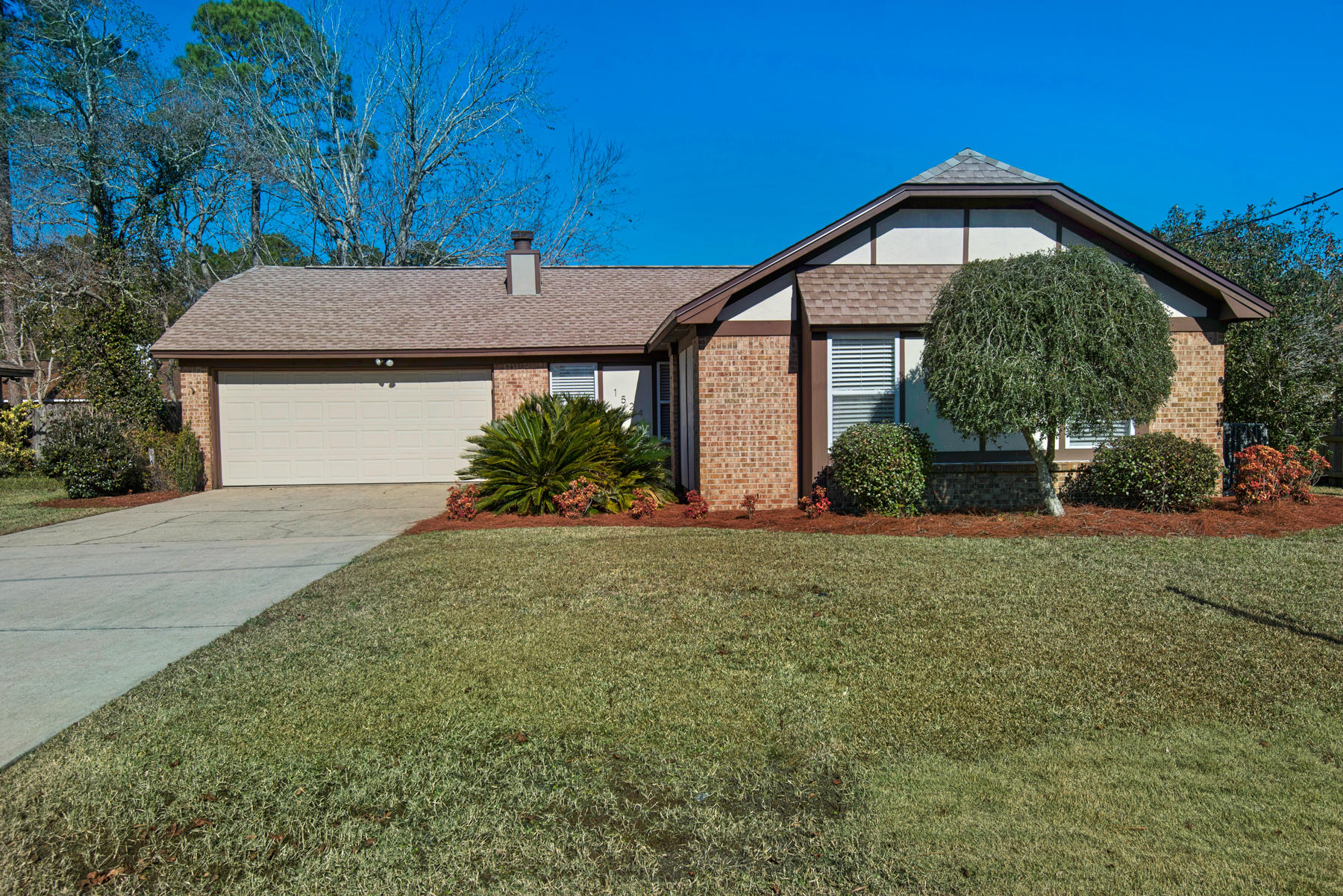 PINE MEADOWS - Residential