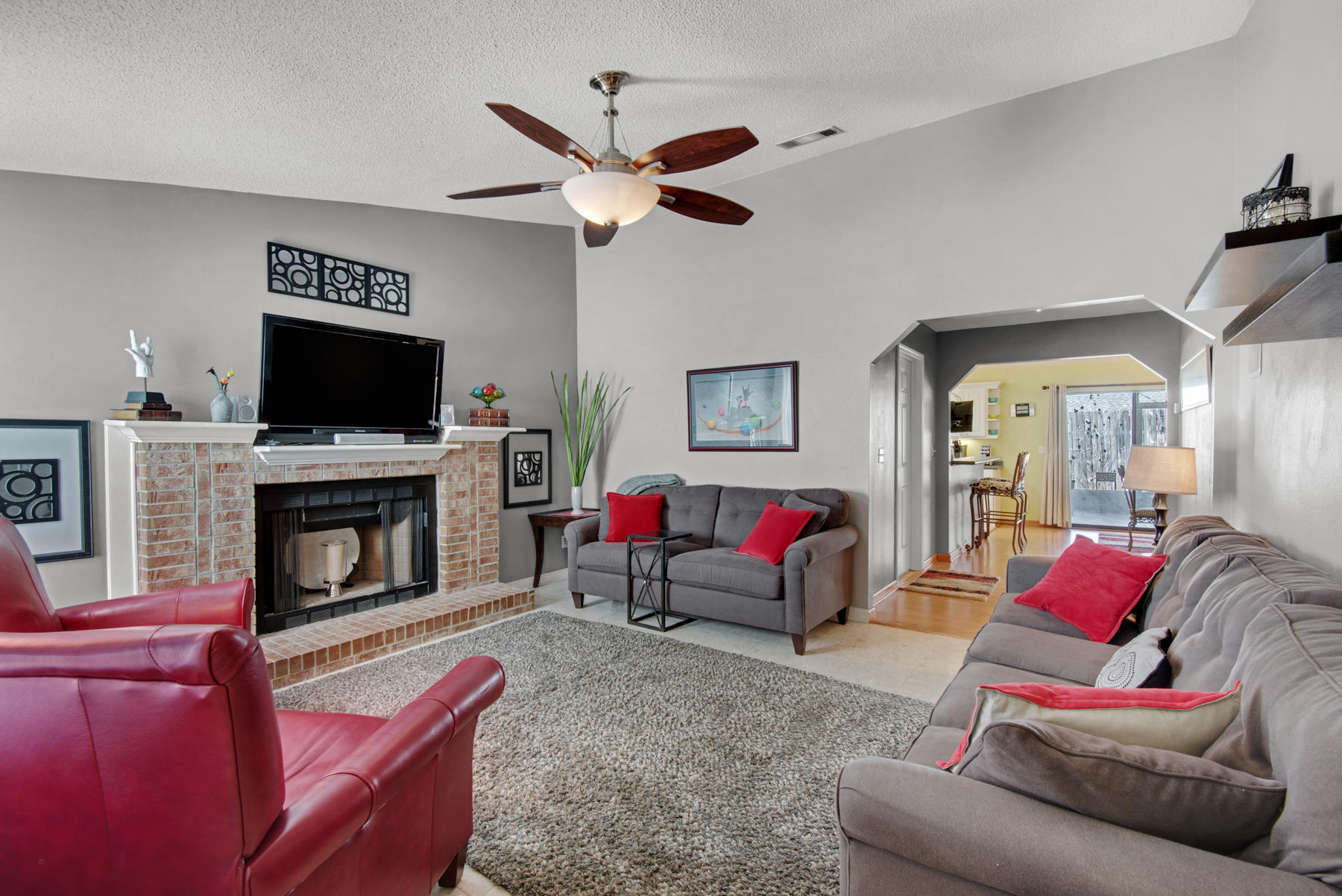 PINE MEADOWS - Residential