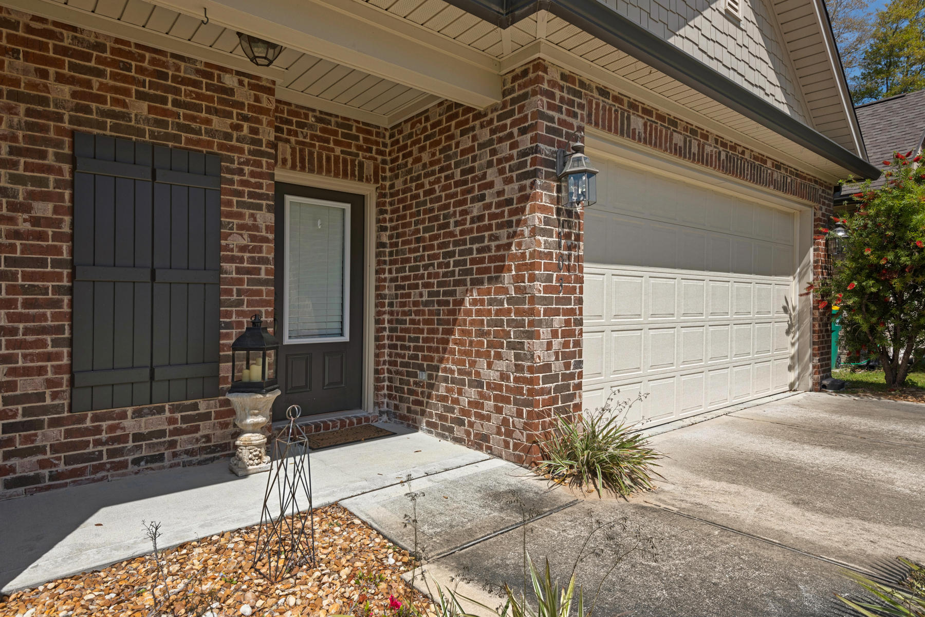 ARROWHEAD - Residential