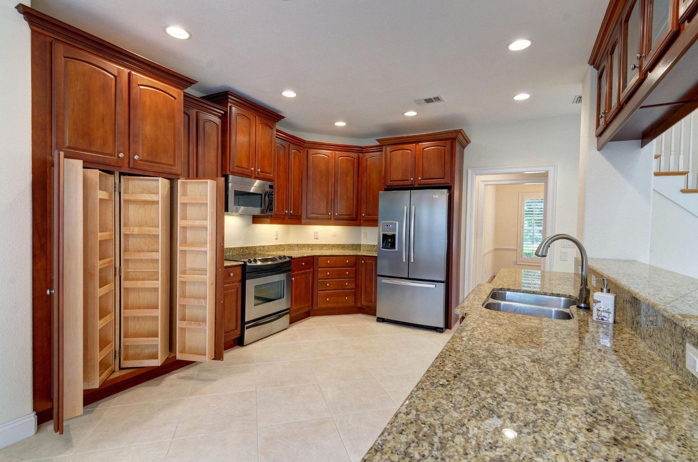 MAGNOLIA HARBOR - Residential