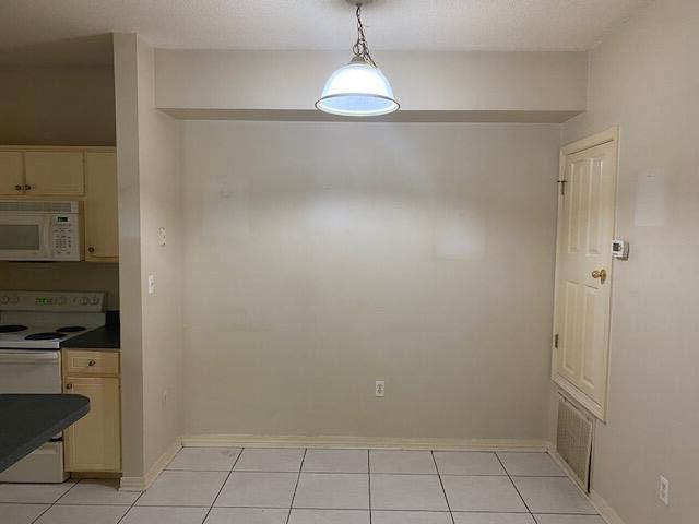 THE OAKS AT NICEVILLE - Residential