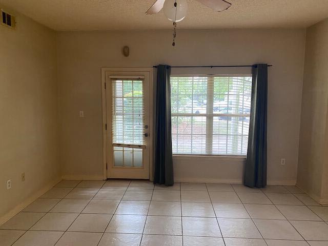 THE OAKS AT NICEVILLE - Residential