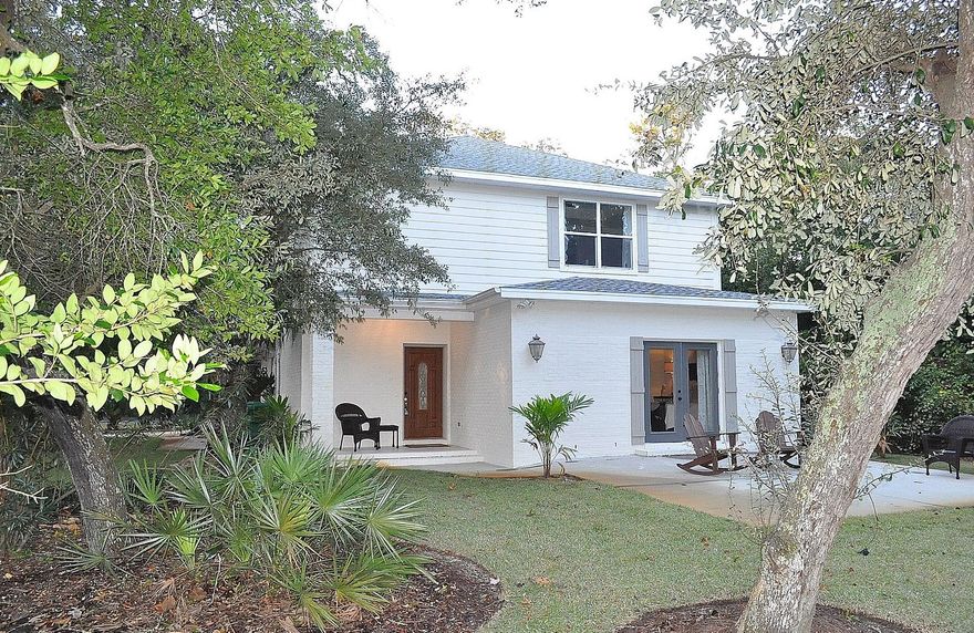 Bayfront opportunity, in Cobbs Point, one of the most exclusive streets in Destin ,with many multi million dollar homes. Includes dock and boatlift The home is exquisite, the bayfront is beautiful, and you wont find a better deal on the bay in all of Destin. Home does NOT require flood insurance . Features include hardwood floors, granite, stainless appliances, new paint, new carpet, new lights. You will fall in love intantly. This quiet private cul de sac is drenched in southern charm with mossy oaks, magnolia trees, and just pure beauty and charm. For many of the locals, this is the most beautiful spotin all of Destin. This opportunity is rare. Don't miss your chance. Agent has ownership interest. All measurements and square footage are estimates and should be verified by b