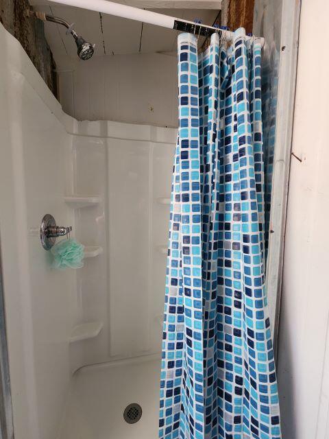 METES & BOUNDS - Residential Lease