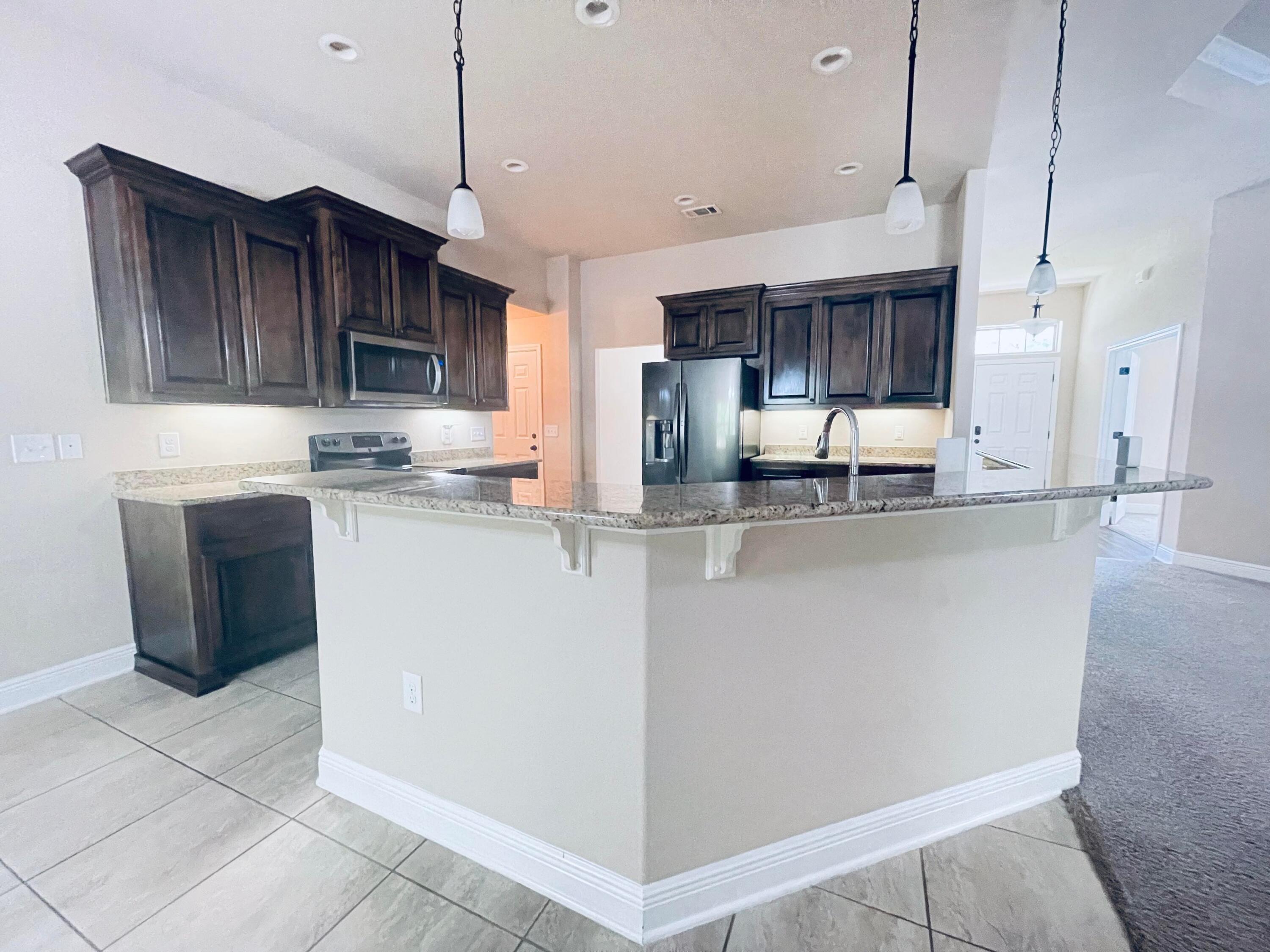 FOX VALLEY - Residential Lease