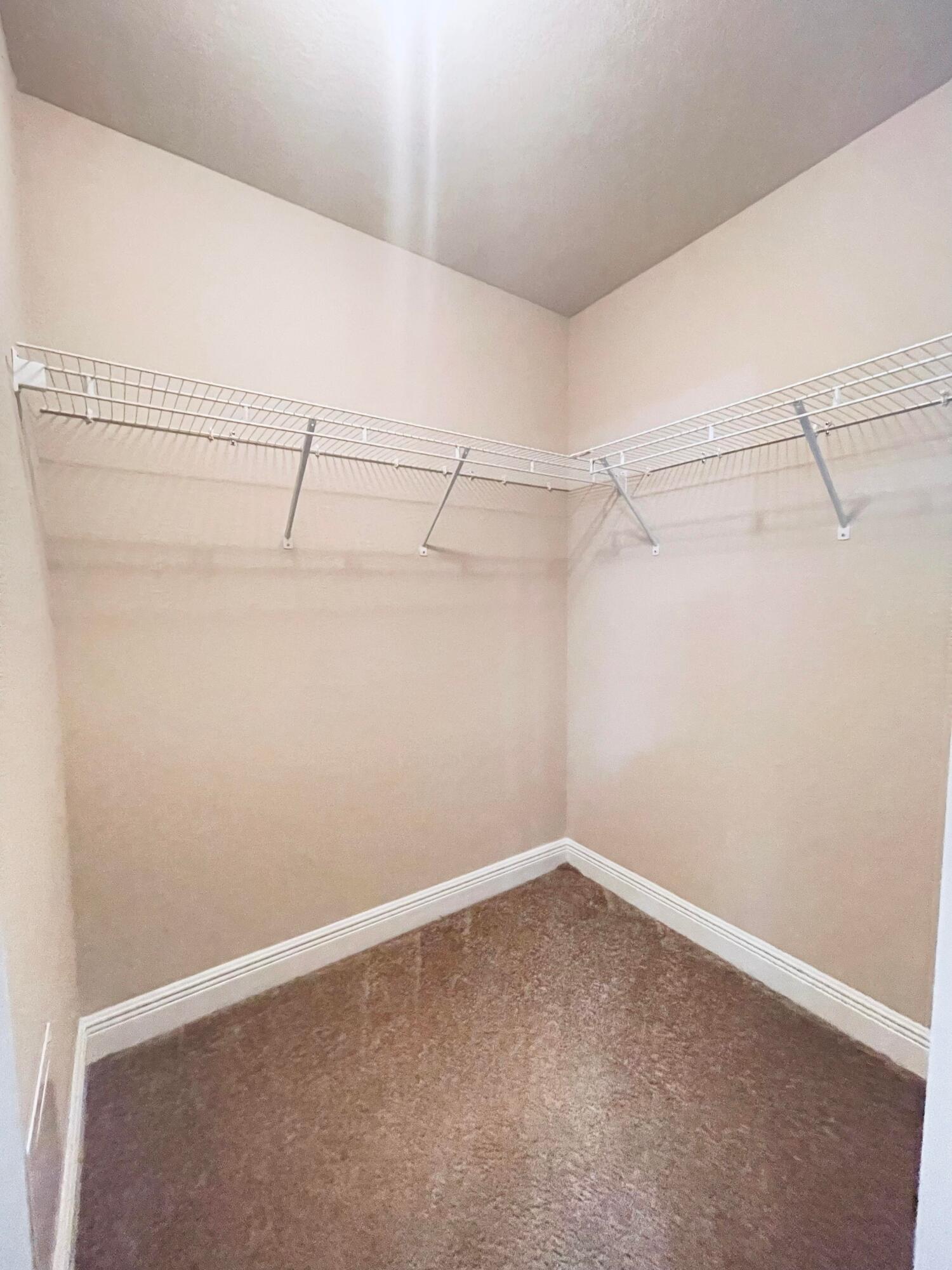 FOX VALLEY - Residential Lease