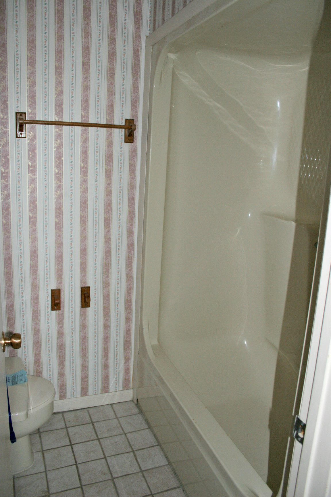 EDGEWATER VILLAGE - Residential