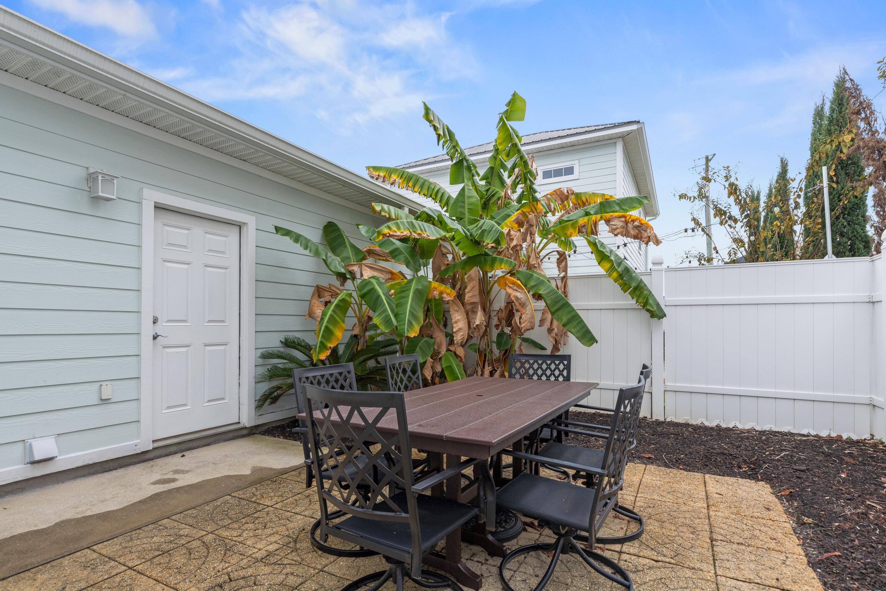Miramar Palms - Residential