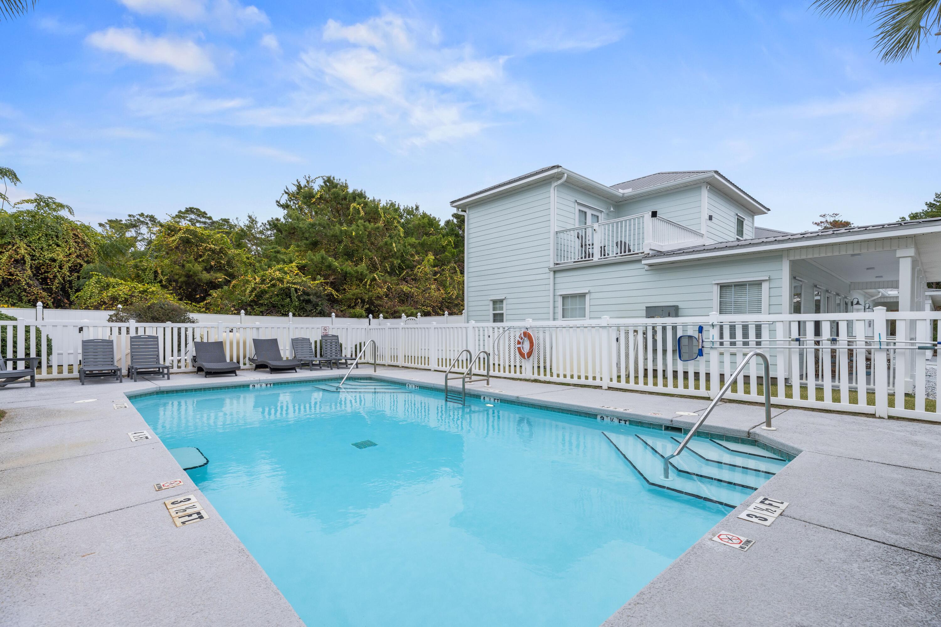 Miramar Palms - Residential