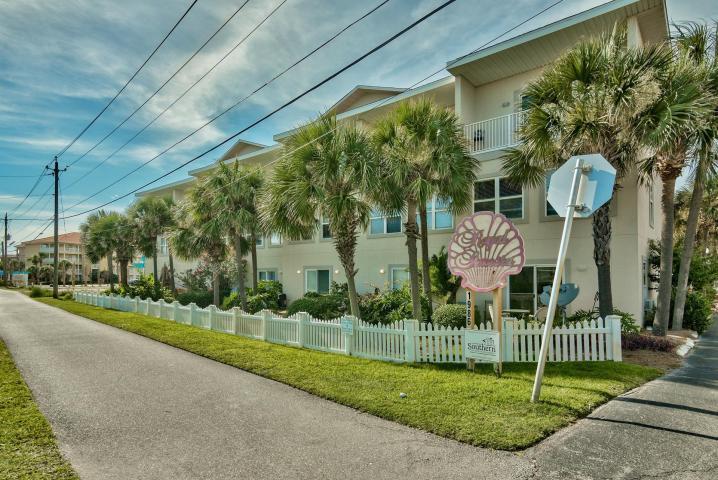 ROYAL SEAESTA - Residential