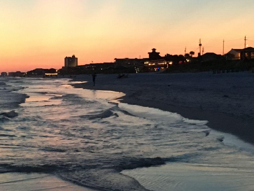 ROYAL SEAESTA - Residential