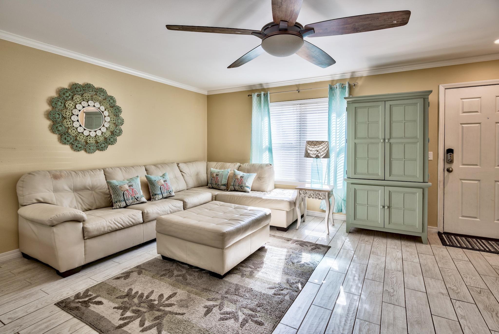 ROYAL SEAESTA - Residential