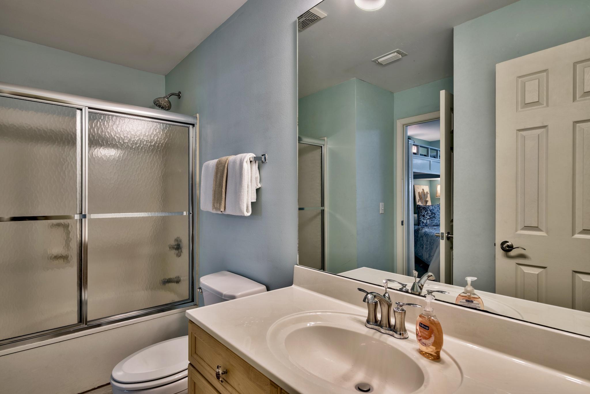 ROYAL SEAESTA - Residential