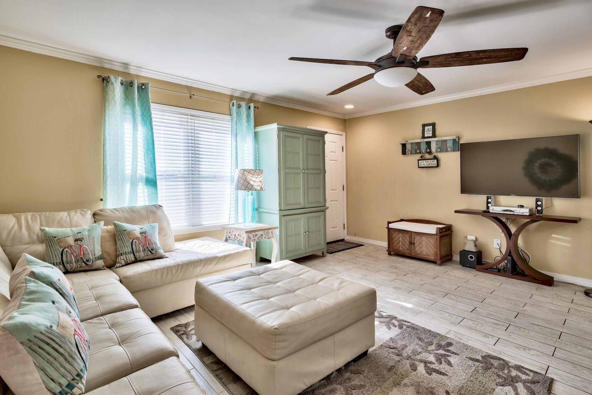 ROYAL SEAESTA - Residential