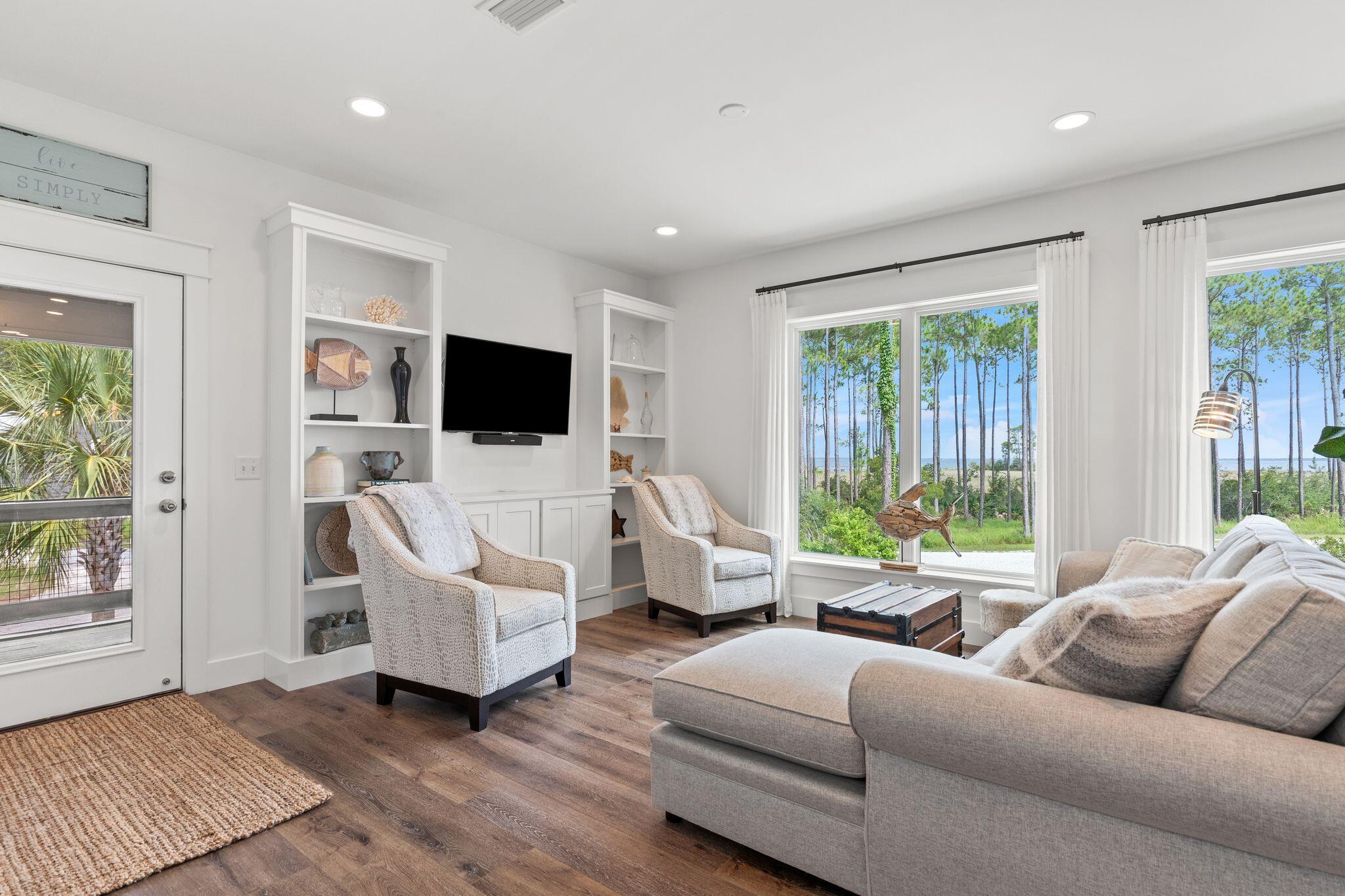 RIVERCAMPS ON CROOKED CREEK - Residential