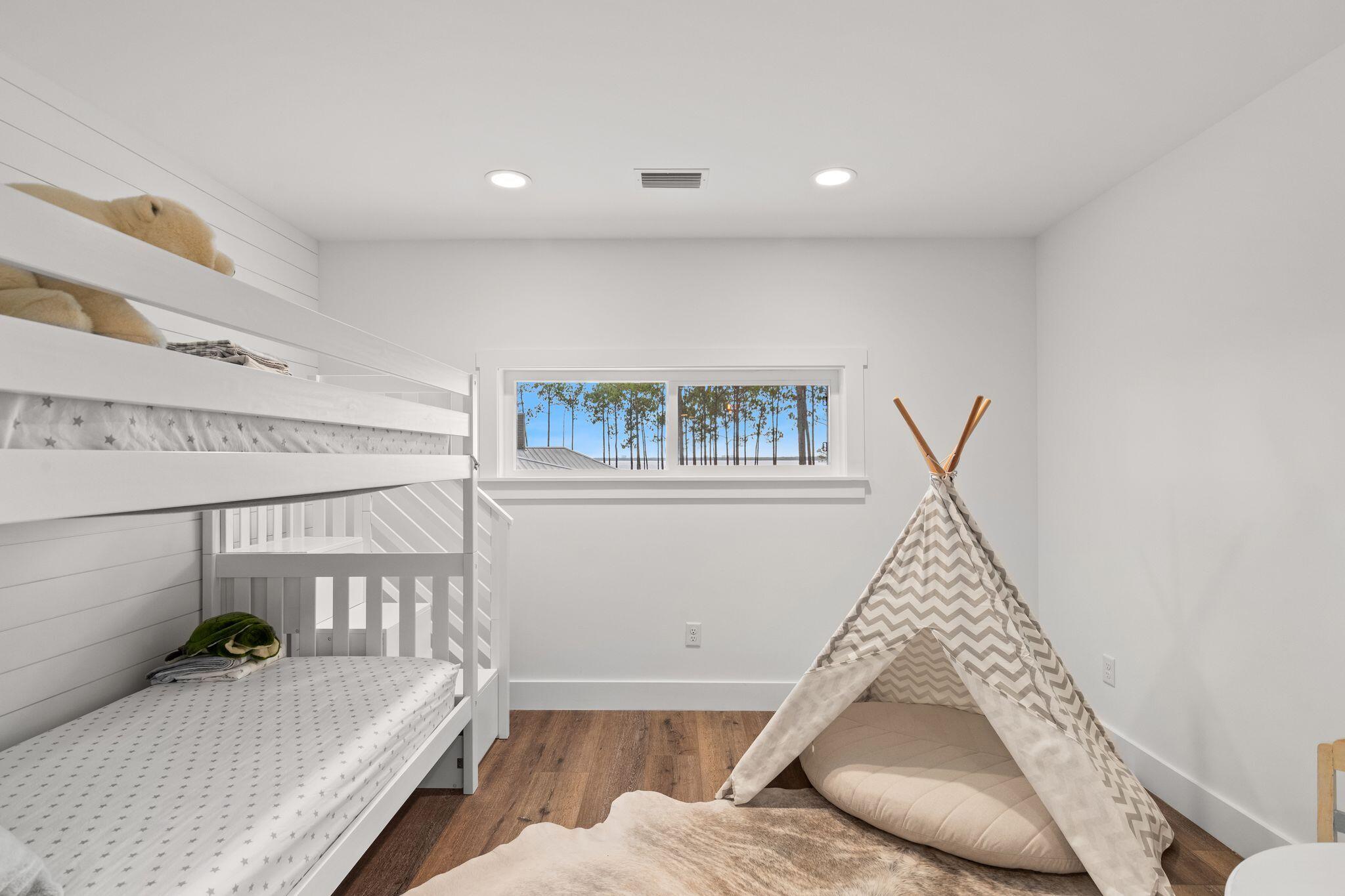 RIVERCAMPS ON CROOKED CREEK - Residential